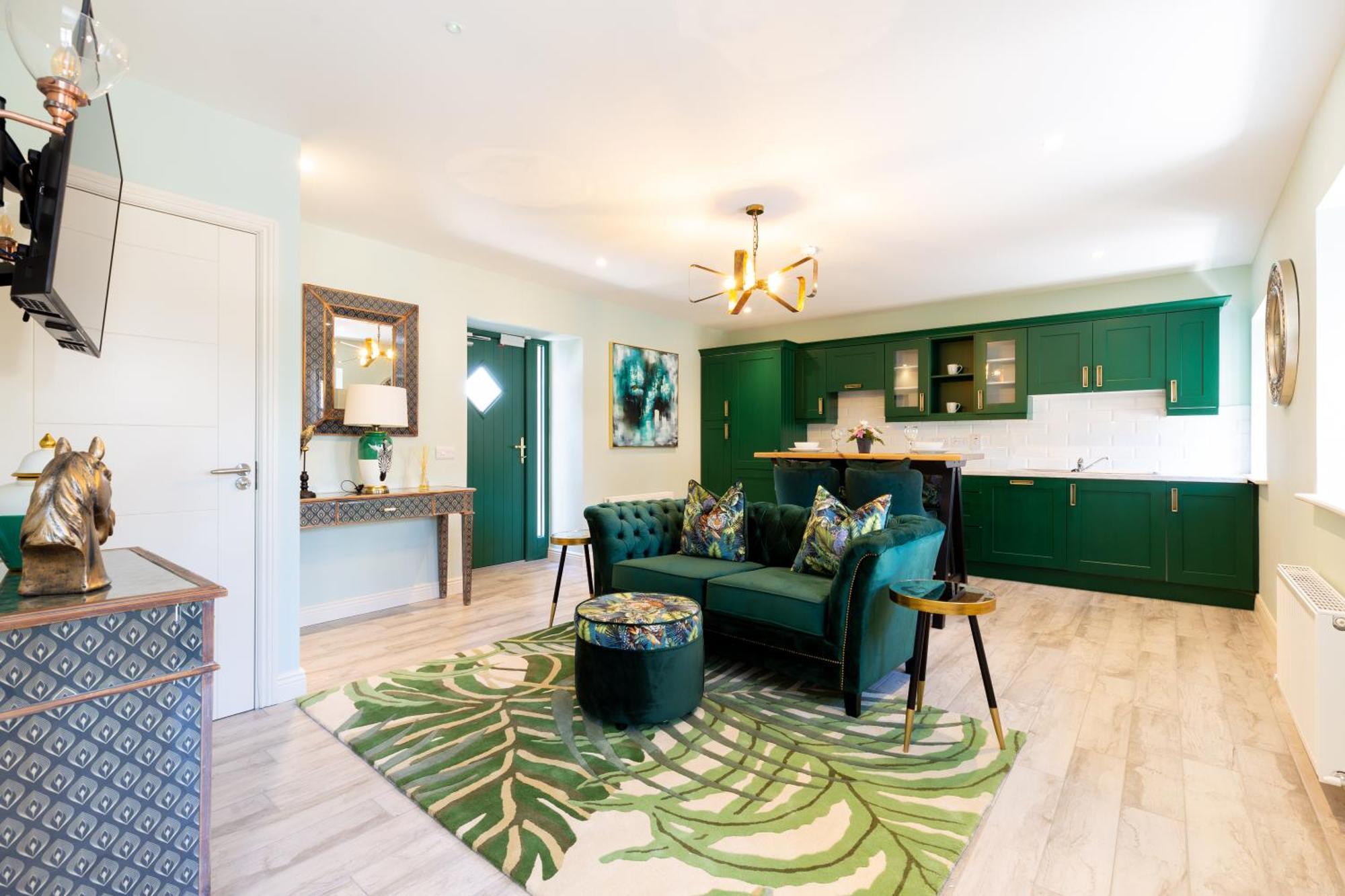 Bective Stud Apartments Наван Екстериор снимка