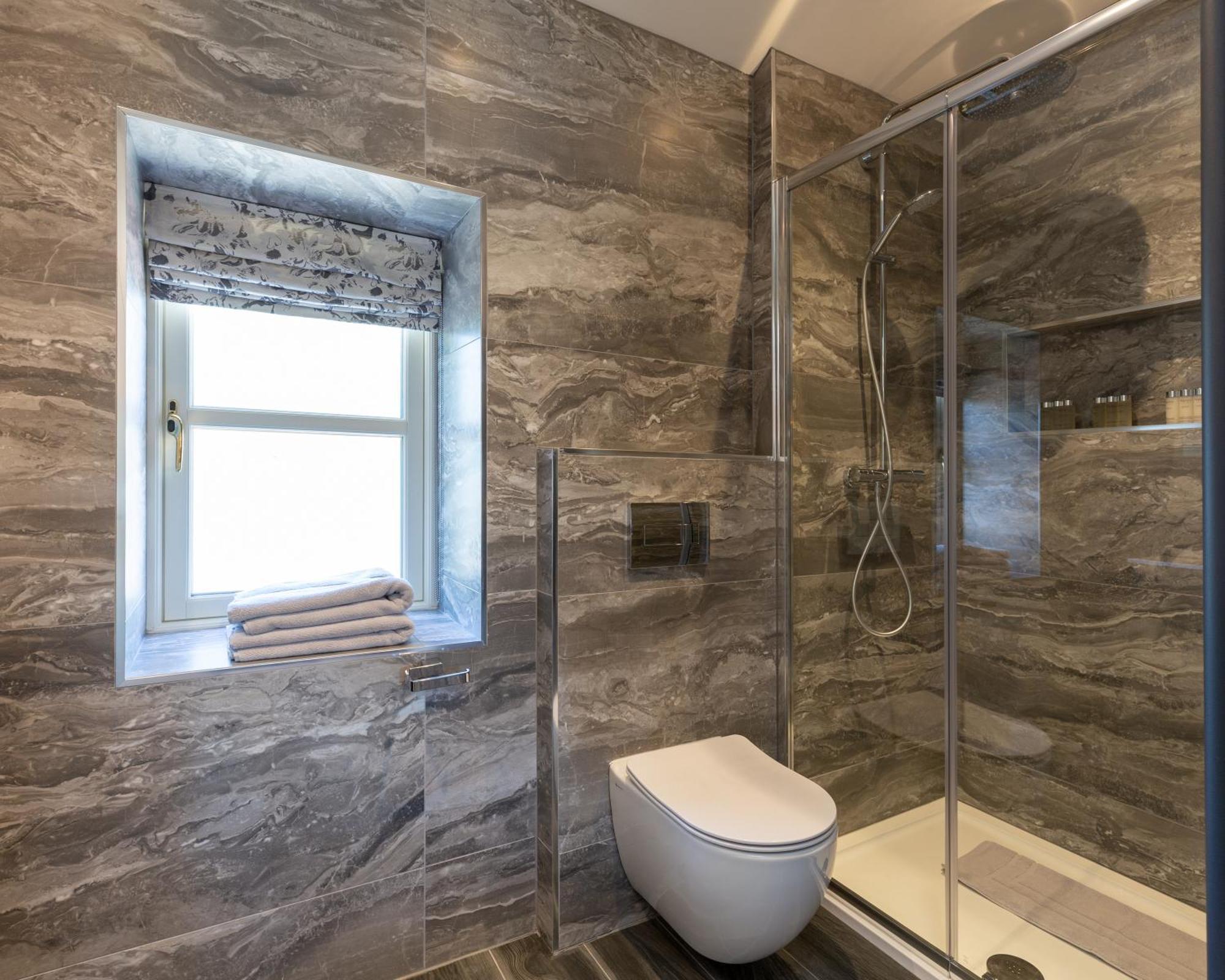Bective Stud Apartments Наван Екстериор снимка